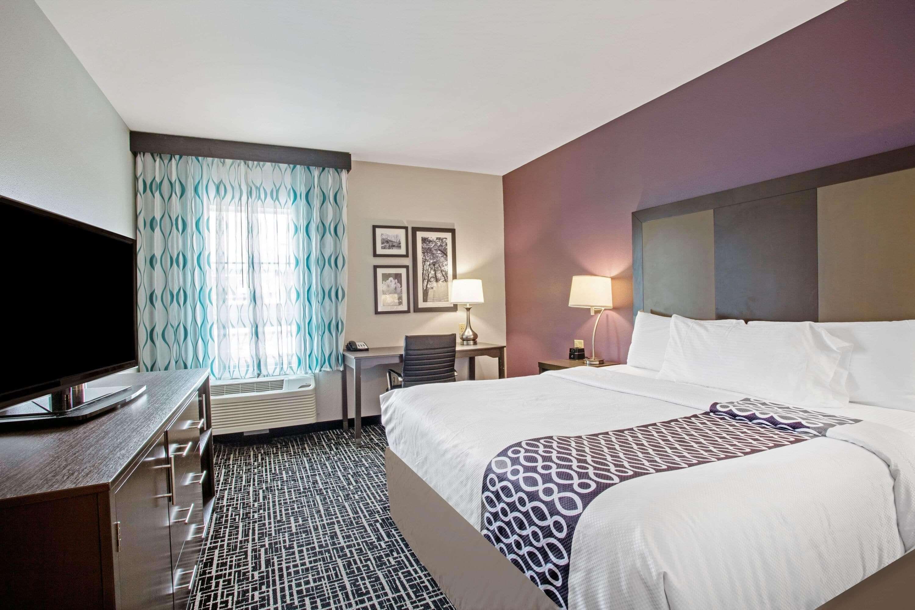 La Quinta By Wyndham York Hotel Exterior photo