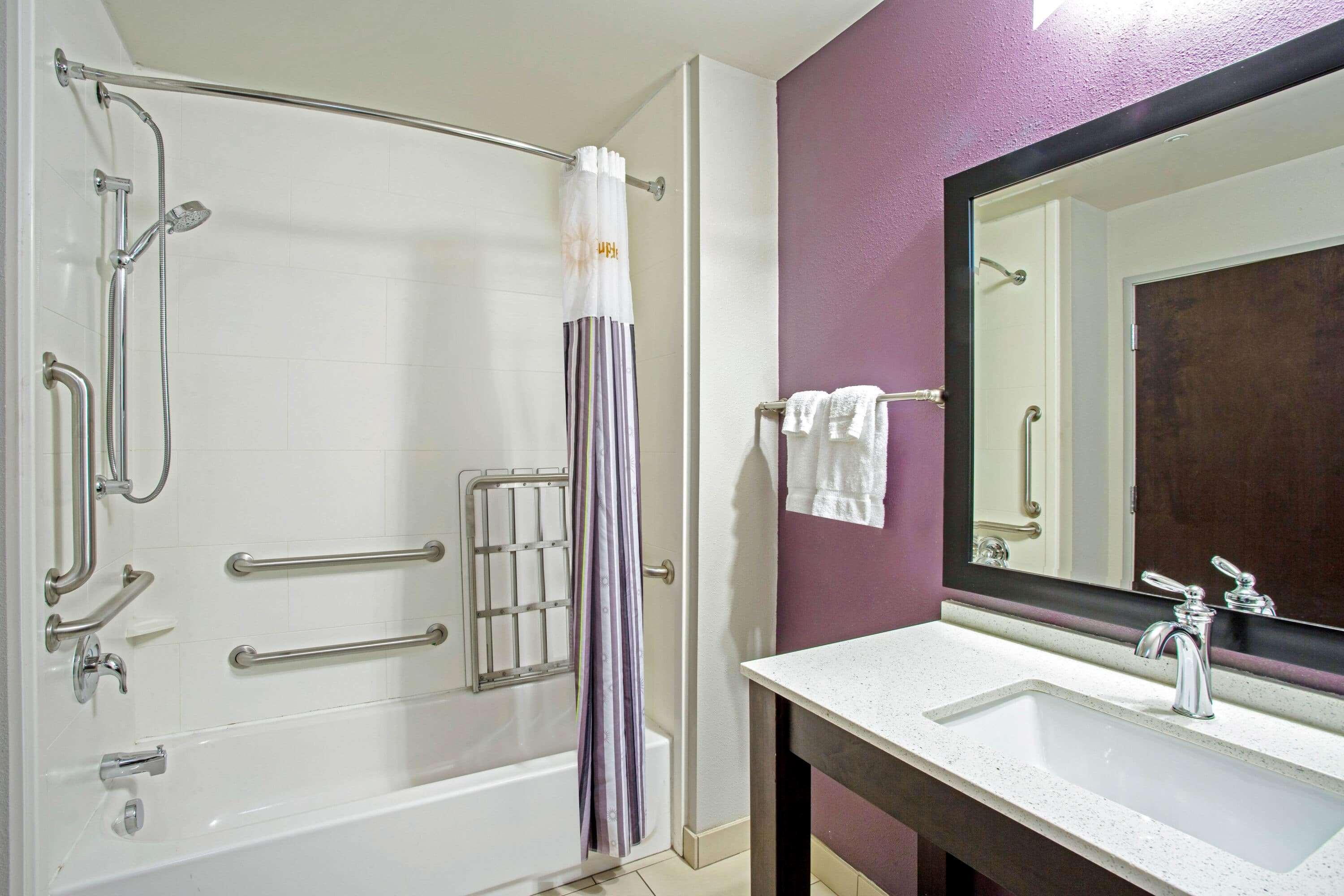 La Quinta By Wyndham York Hotel Exterior photo